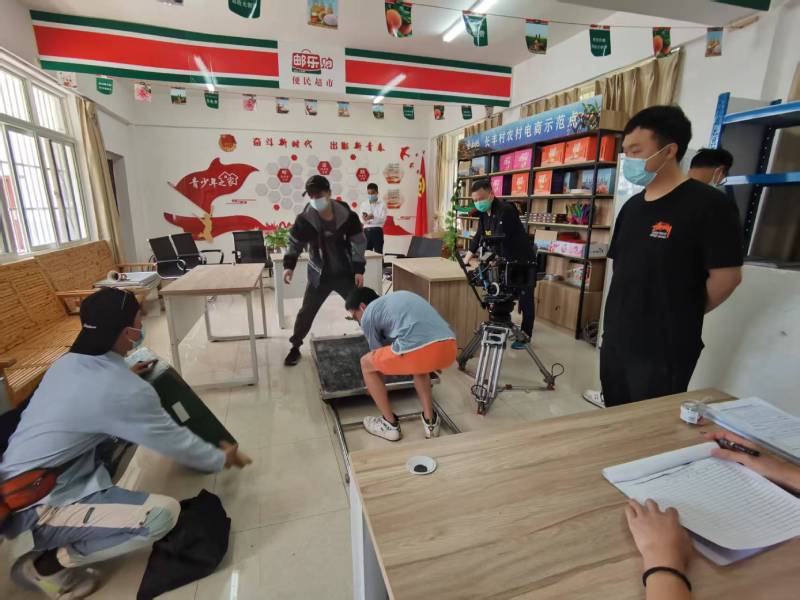 追星女孩心理学分析报告：镇康县广告片拍摄公司揭秘饭圈应援式传播逻辑